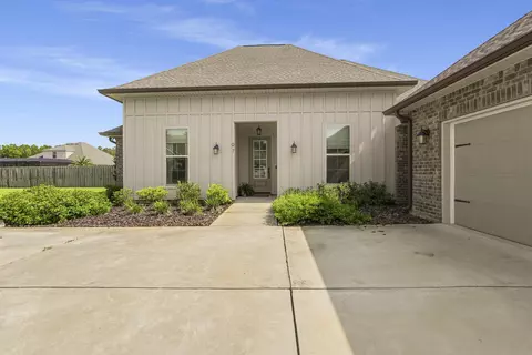 Exterior - 97 Campfire Cv, Freeport, FL 32439 photo 3 of 19