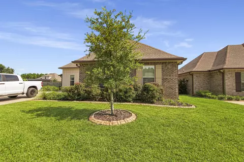 Exterior - 97 Campfire Cv, Freeport, FL 32439 photo 9 of 19