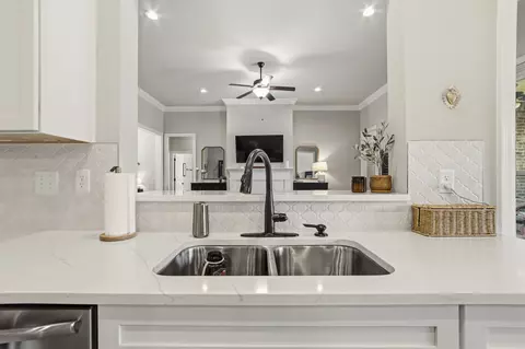 Kitchen - 97 Campfire Cv, Freeport, FL 32439 photo 4 of 6