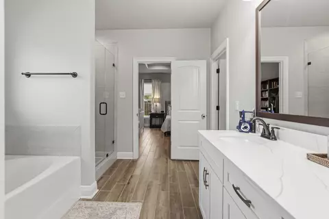 Entry Way - 97 Campfire Cv, Freeport, FL 32439 photo 1 of 7