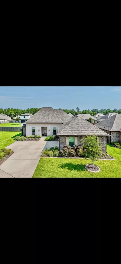 Exterior - 97 Campfire Cv, Freeport, FL 32439 photo 17 of 19