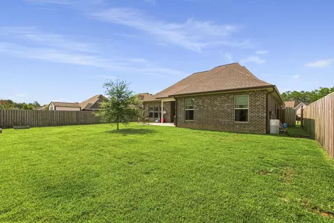 Exterior - 97 Campfire Cv, Freeport, FL 32439 photo 6 of 19
