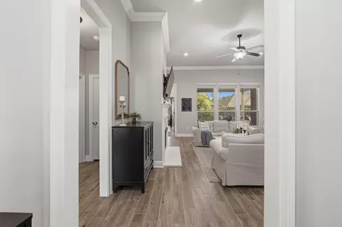 Entry Way - 97 Campfire Cv, Freeport, FL 32439 photo 4 of 7