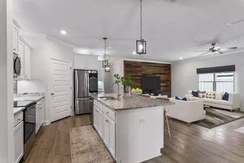 Kitchen - 52 Dusky Way, Freeport, FL 32439 photo 2 of 2