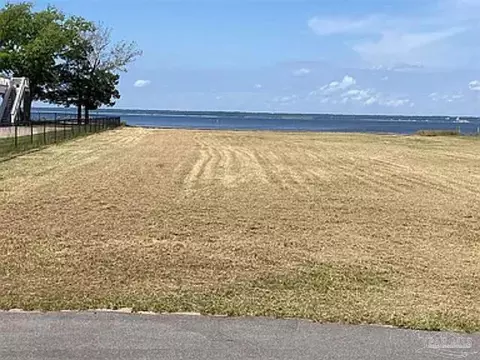 791 Dolphin Rd, Milton, FL 32583 photo 2