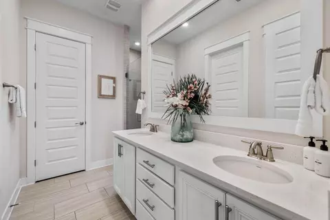Bath - 145 W Pine Lands Loop UNIT C, Inlet Beach, FL 32461 photo 1 of 3