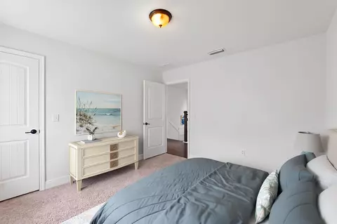 Bedroom - 96 Sandpine Loop, Inlet Beach, FL 32461 photo 8 of 12