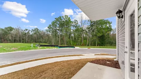 Exterior - 96 Stern St, Freeport, FL 32439 photo 4 of 5