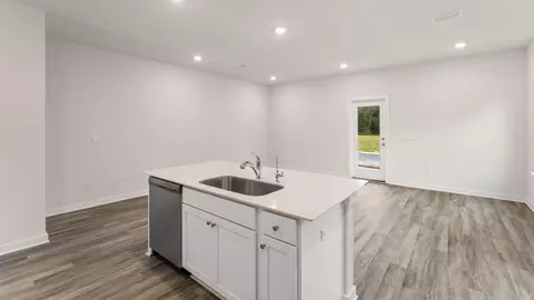 Kitchen - 96 Stern St, Freeport, FL 32439 photo 3 of 4