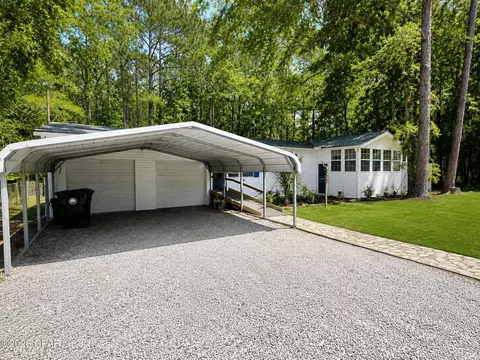 611 Alaqua Dr, Freeport, FL 32439 photo 2