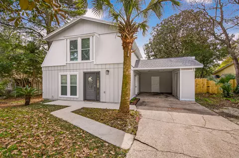 16 NW Cinderella Ln, Fort Walton Beach, FL 32547