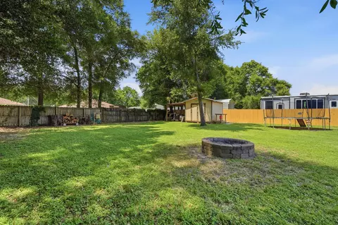Exterior - 4325 Glen Forest Dr, Milton, FL 32583 photo 10 of 13