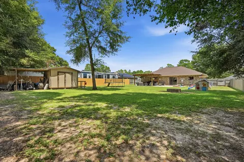 Exterior - 4325 Glen Forest Dr, Milton, FL 32583 photo 11 of 13