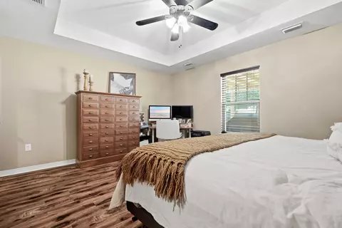 Bedroom - 4325 Glen Forest Dr, Milton, FL 32583 photo 4 of 6