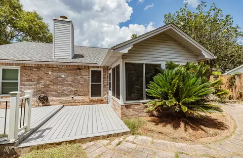 Exterior - 107 Kipling Dr, Crestview, FL 32539 photo 10 of 15