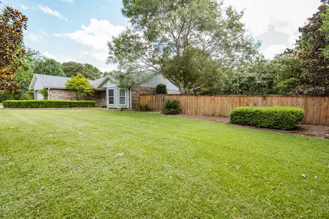 Exterior - 107 Kipling Dr, Crestview, FL 32539 photo 5 of 15