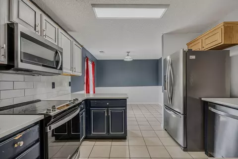 Kitchen - 101 Conquest Ave, Crestview, FL 32536 photo 3 of 6