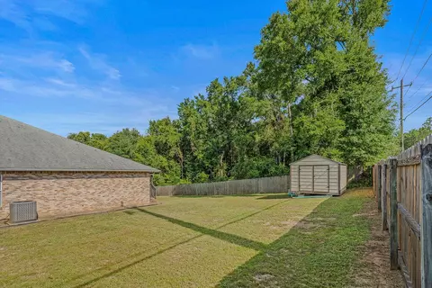 Exterior - 101 Conquest Ave, Crestview, FL 32536 photo 3 of 6