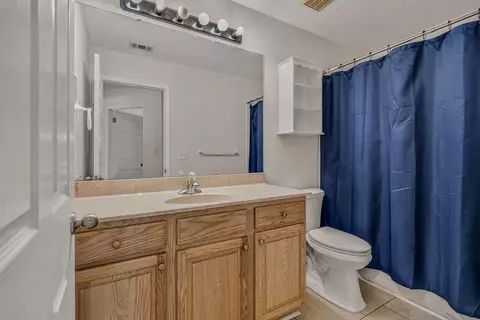 Bath - 101 Conquest Ave, Crestview, FL 32536 photo 1 of 5