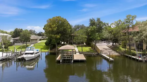 4201 Ward Cove Dr, Niceville, FL 32578