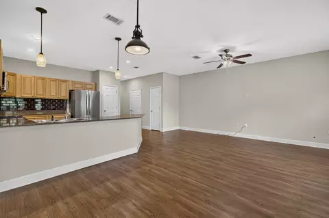 Living - 408 Arbor Lake Dr, Crestview, FL 32536 photo 4 of 5