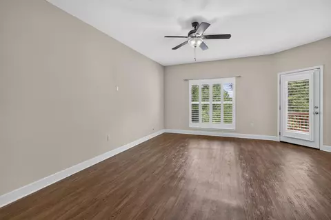 Living - 408 Arbor Lake Dr, Crestview, FL 32536 photo 2 of 5
