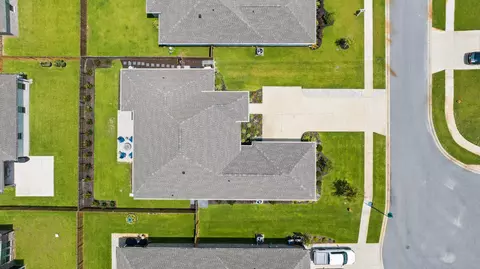 View/Area - 148 Flora Ln, Freeport, FL 32439 photo 1 of 8