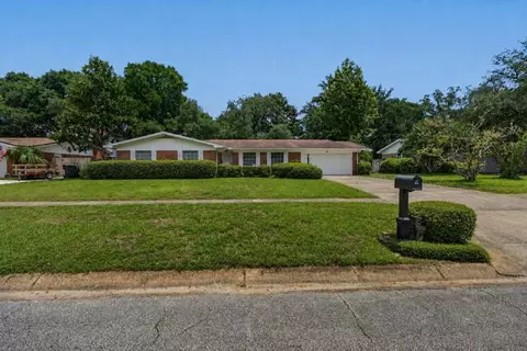 604 NE Merioneth Dr, Fort Walton Beach, FL 32547