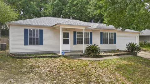 Exterior - 326 Lakeview Dr, Crestview, FL 32536 photo 3 of 7