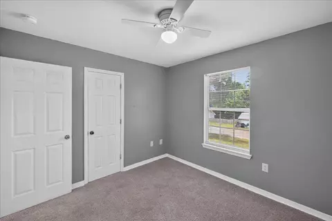 Bedroom - 326 Lakeview Dr, Crestview, FL 32536 photo 5 of 7