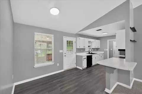 Other - 326 Lakeview Dr, Crestview, FL 32536 photo 3 of 5