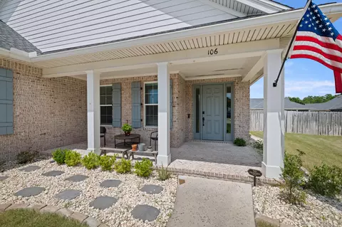 106 Amelia Rae Cir, Valparaiso, FL 32580