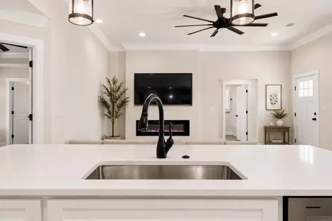 Other - 150 N Booker St, Crestview, FL 32536 photo 2 of 3