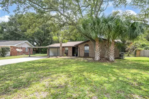 122 Newcastle Cir, Fort Walton Beach, FL 32547