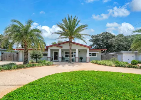 11 SE Waynel Cir, Fort Walton Beach, FL 32548