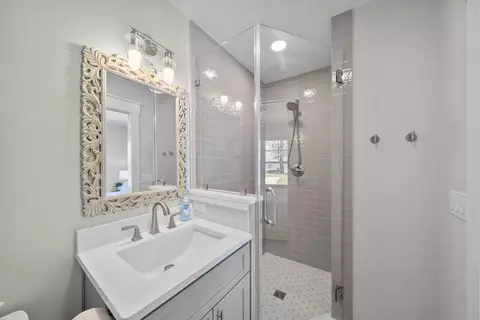 Bath - 229 Crest Dr, Miramar Beach, FL 32550 photo 4 of 6