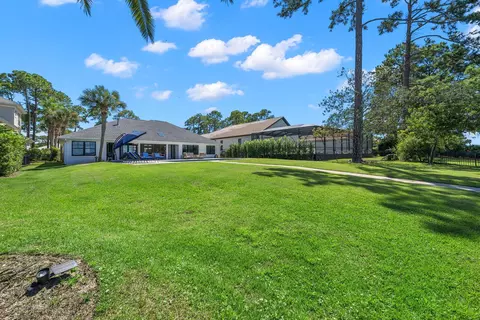 Exterior - 229 Crest Dr, Miramar Beach, FL 32550 photo 16 of 20