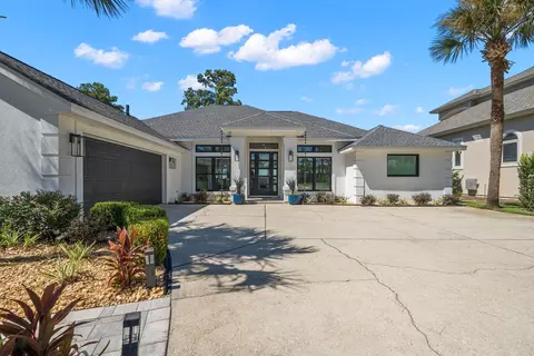 Exterior - 229 Crest Dr, Miramar Beach, FL 32550 photo 5 of 20