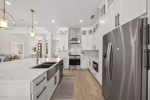 Kitchen - 229 Crest Dr, Miramar Beach, FL 32550 photo 5 of 8