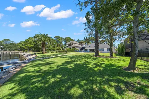 Exterior - 229 Crest Dr, Miramar Beach, FL 32550 photo 18 of 20