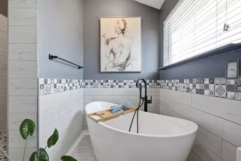 Bath - 416 Peoria Blvd, Crestview, FL 32536 photo 6 of 8