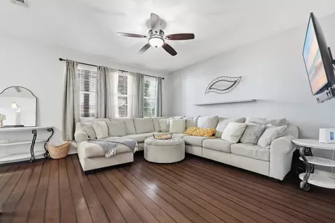 Living - 416 Peoria Blvd, Crestview, FL 32536 photo 1 of 1