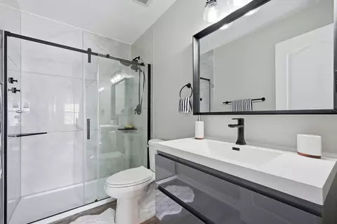 Bath - 416 Peoria Blvd, Crestview, FL 32536 photo 8 of 8