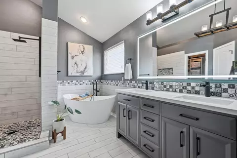 Bath - 416 Peoria Blvd, Crestview, FL 32536 photo 3 of 8
