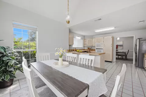2812 Lee Trevino Ct, Shalimar, FL 32579