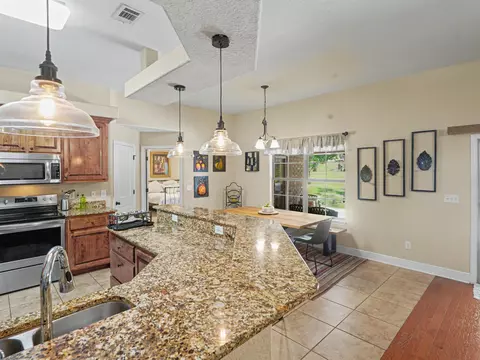 Kitchen - 2606 Butterfly Aly, Crestview, FL 32536 photo 4 of 4