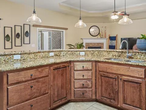 Kitchen - 2606 Butterfly Aly, Crestview, FL 32536 photo 2 of 4