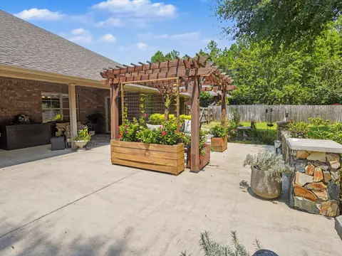 Exterior - 2606 Butterfly Aly, Crestview, FL 32536 photo 16 of 22