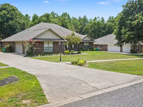Exterior - 2606 Butterfly Aly, Crestview, FL 32536 photo 5 of 22