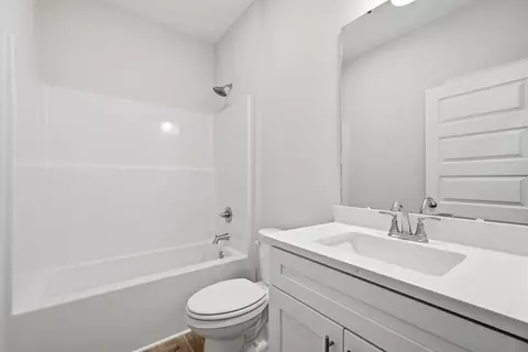 Bath - 6124 Mildreds Way, Crestview, FL 32539 photo 6 of 6
